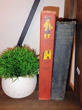Vintage Classic Book Bundle Gulliver’s Travels + Four Horsemen 1918 Antique Deco